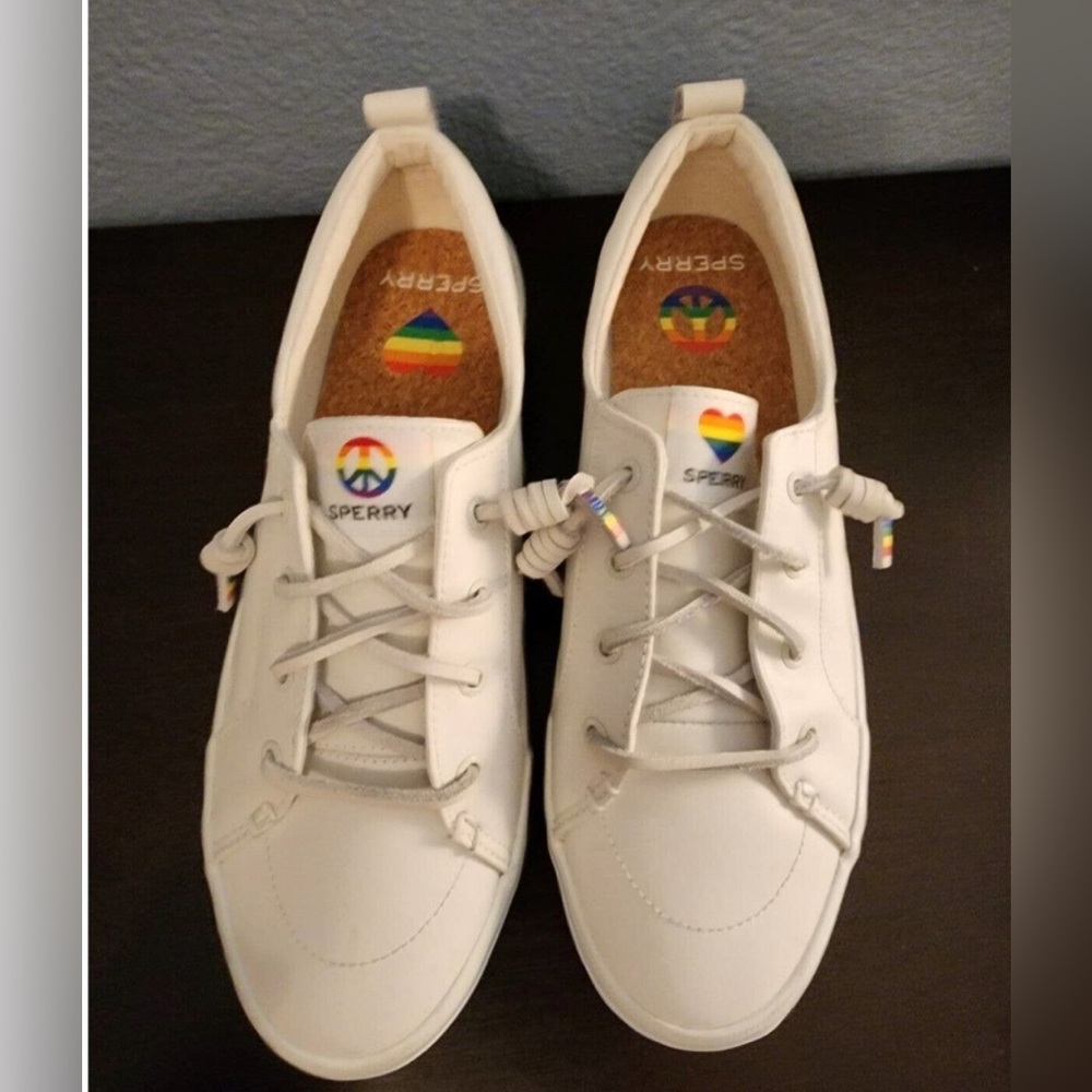 NEW SPERRY women’s leather peace and pride sneakers! Size 9